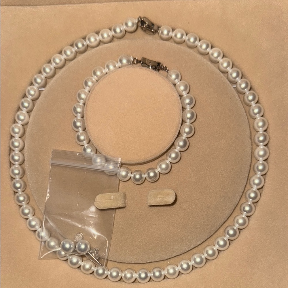 Classic White Pearl Necklace and Bracelet Set(S925 Sterling Silver)